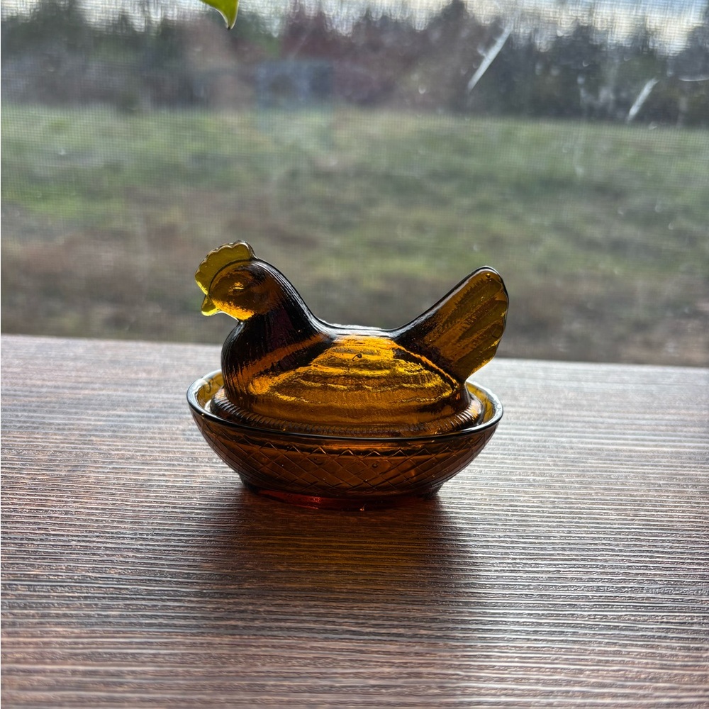 3” Made in Taiwan Hen on Nest Brown